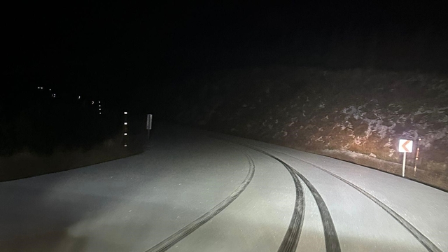 İzmir'e mevsimin ilk karı düştü