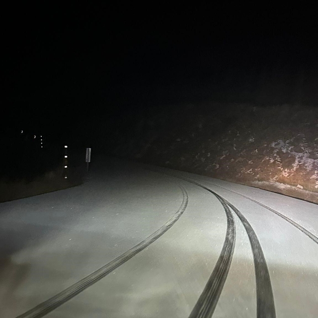 İzmir'e mevsimin ilk karı düştü