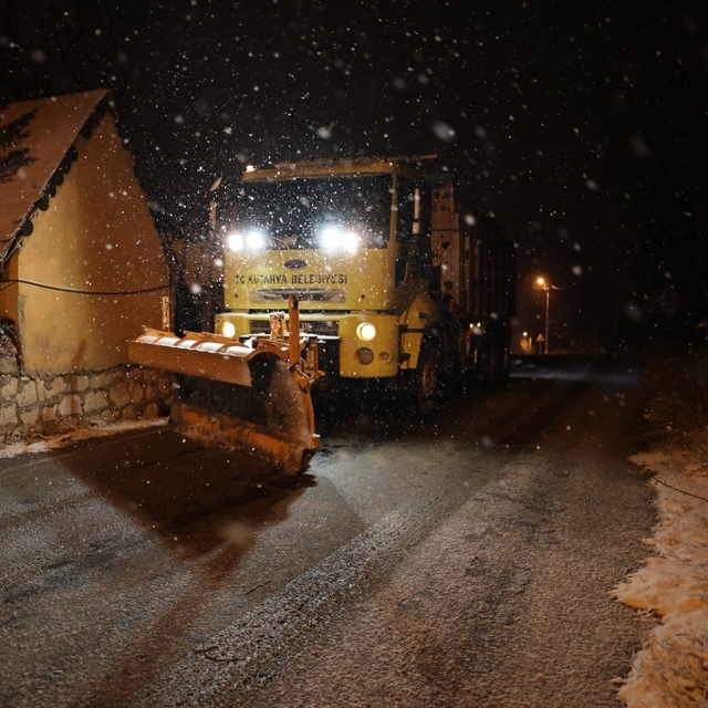 Kütahya Belediyesi kış mesaisine başladı