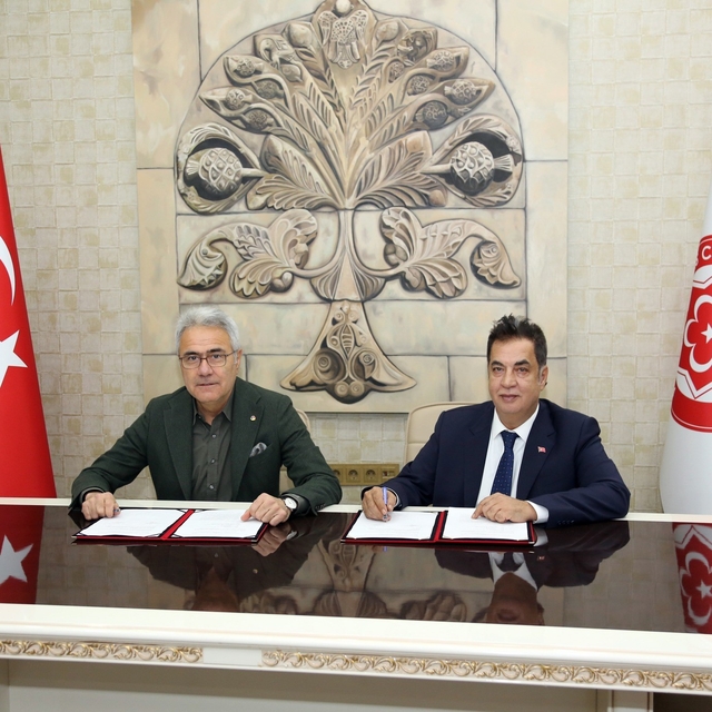 STSO'dan mesleki eğitime destek
TOBB ile YÖK arasında imzalanan Meslek Yüks...