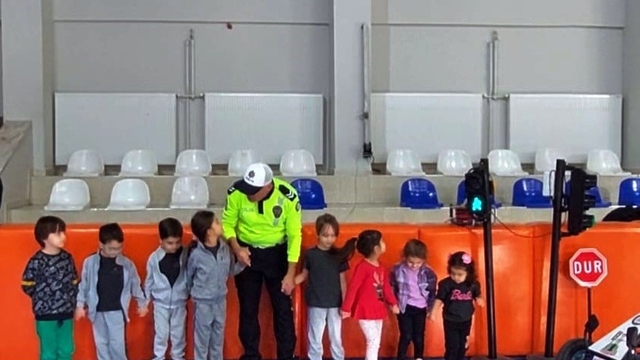 Kütahya İl Emniyeti'nden Simav'da trafik eğitimi ve bilgilendirme faaliyetleri