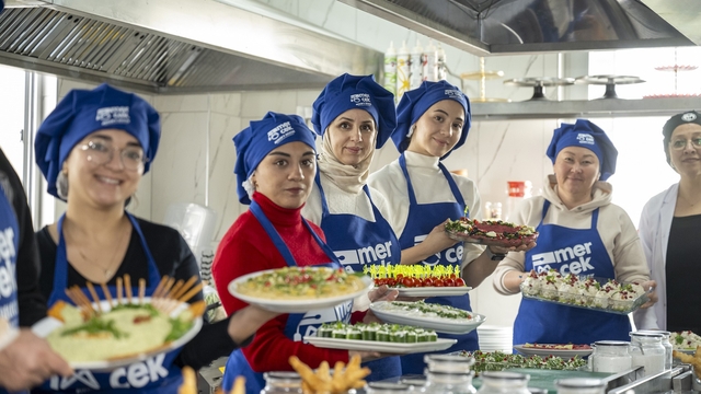 MERCEK'te yeni yıl coşkusu renkli atölyelerle yaşandı