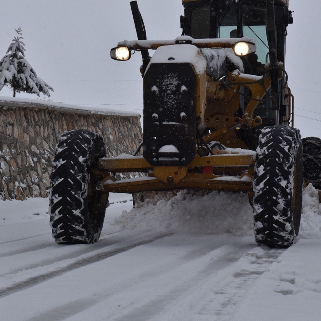 Malatya'da kar yağışı, ulaşımı olumsuz etkiledi