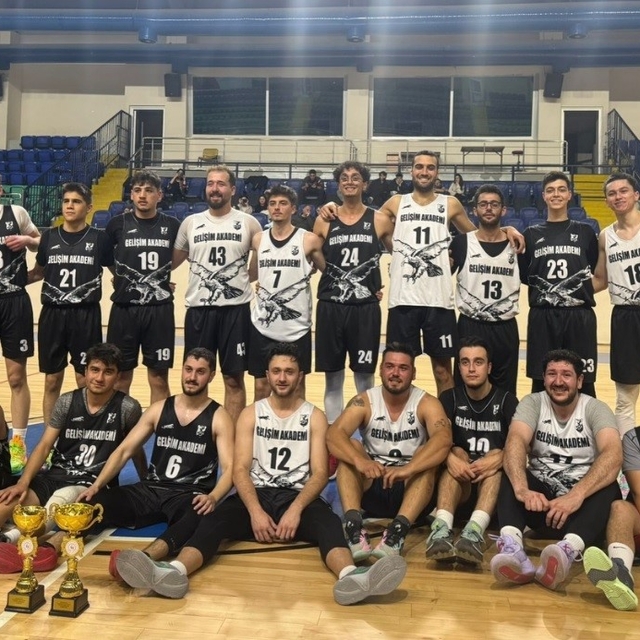 Moymul Spor Kütahya basketbolunda zirveye yerleşti