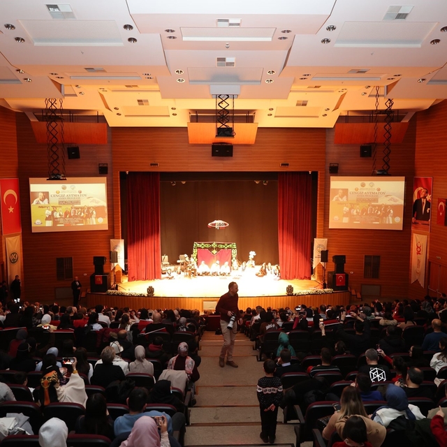 Cengiz Aytmatov'a Talas'ta görkemli anma