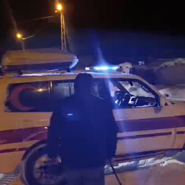 Iğdır'da karla kapanan köyde yaralanan vatandaşa ekipler ulaştı