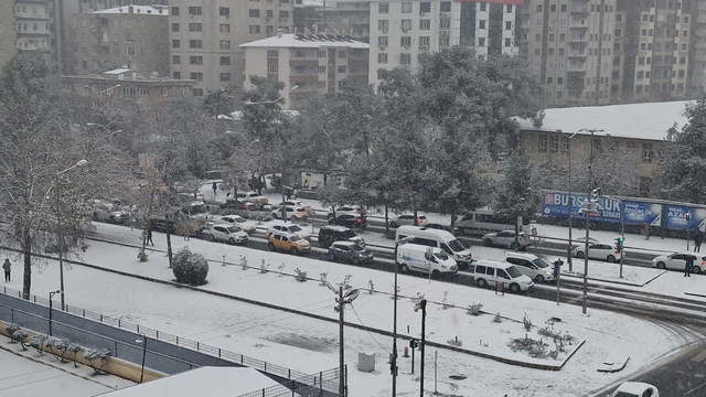 Doğu ve Güneydoğu'da kar etkili oldu