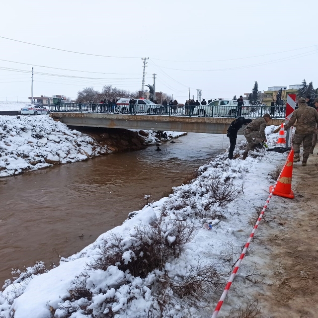 Şanlıurfa'da okul yolunda facia: Otomobil sulama kanalına devrildi, 4 kişi...