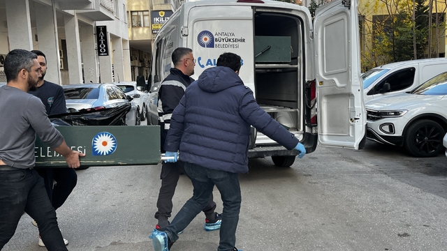 Antalya'da evinde ölü bulunan yaşlı kadının kızı ve erkek arkadaşı tutuklandı