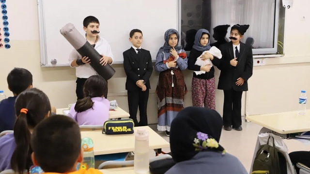 Bayburt'ta öğrencilere 'Okuma Halkaları Projesi' ile kitap okuma alışkanlığı kazandırılıyor