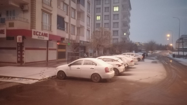 Yavuzeli'nde kar yağışı etkili oldu