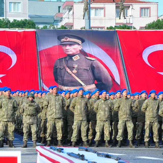 Manisa'da 3 bin 559 er, ant içip komando beresini taktı