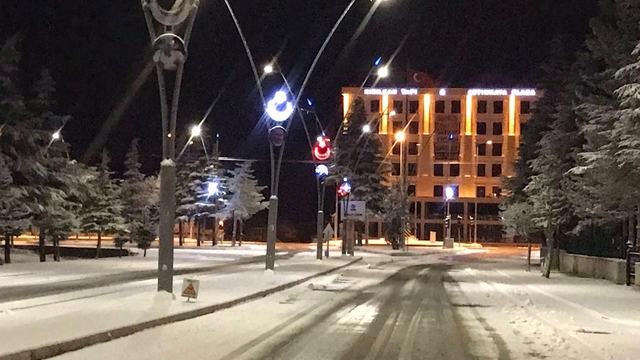 Ereğli'ye mevsimin ilk karı yağdı