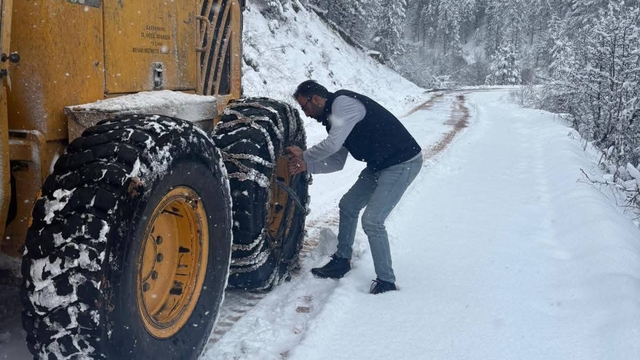 Kastamonu'da kardan 790 köy yolu ulaşıma kapandı