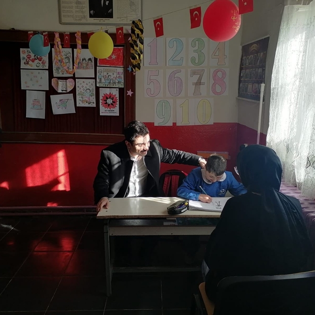 Susuz Kaymakamı Tutal'ın  okul ziyaretleri sürüyor