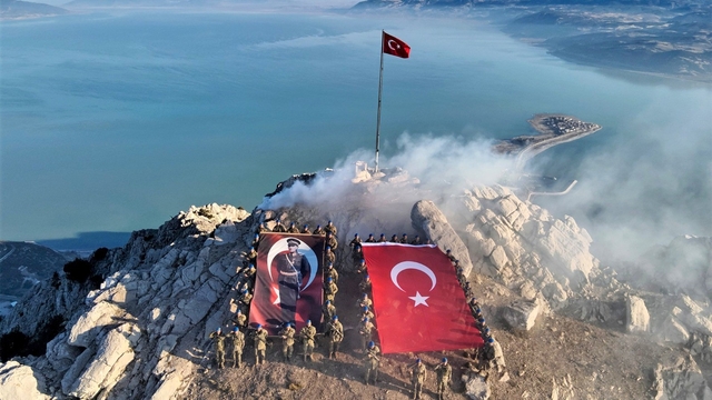 Şehit Ömer Tunçbilek şehadetinin yıl dönümünde dualarla anıldı