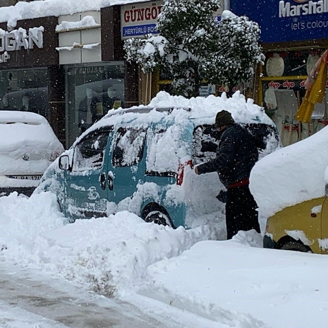Bolu'yu kar esir aldı: "Hiç kimse panik yapmasın"