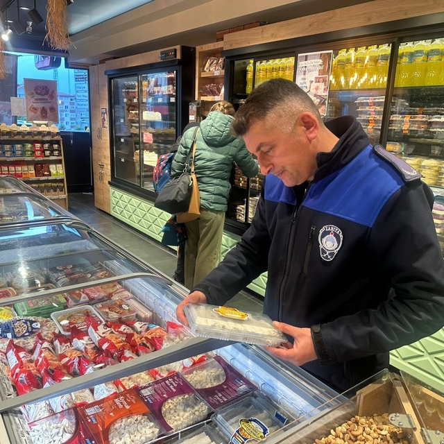 Darıca'da zabıta ekiplerinden yılbaşı denetimi