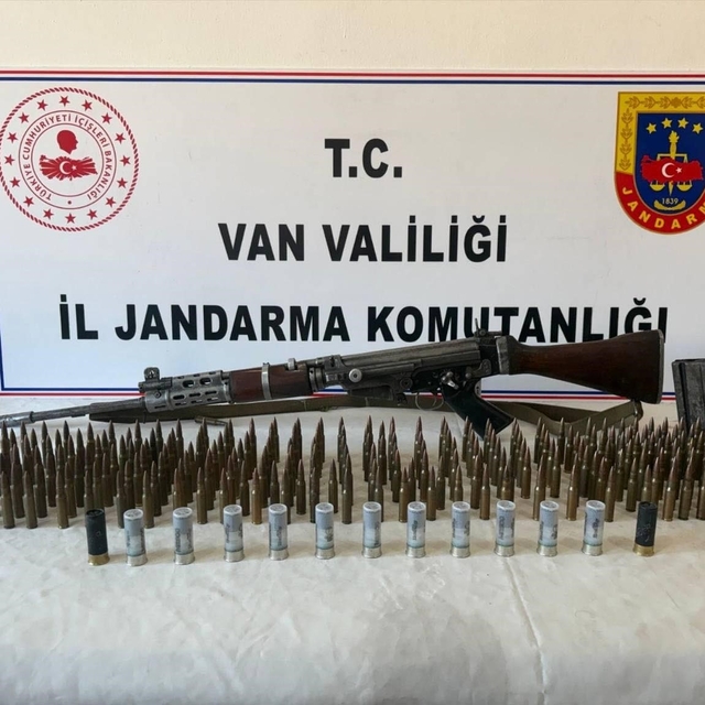 Erciş'te Belçika yapımı uzun namlulu silah ele geçirildi