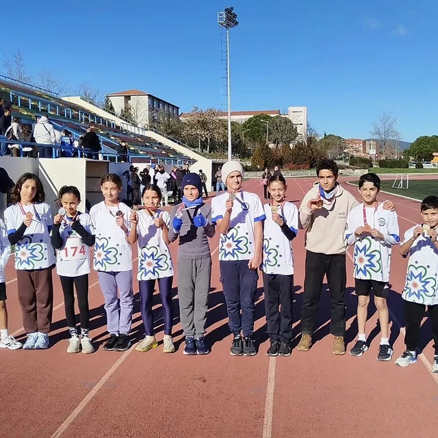 Muğla Büyükşehir Atletlerinden 27 Aralık Büyük Atatürk koşusunda madalya ya...