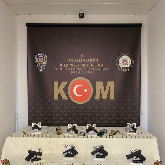 Kocaeli'de sendika yöneticilerine suikast planladığı öne sürülen 15 şüpheli...