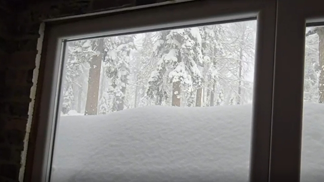 Düzce'nin yüksek kesimlerinde kar kalınlığı 1,5 metreye ulaştı