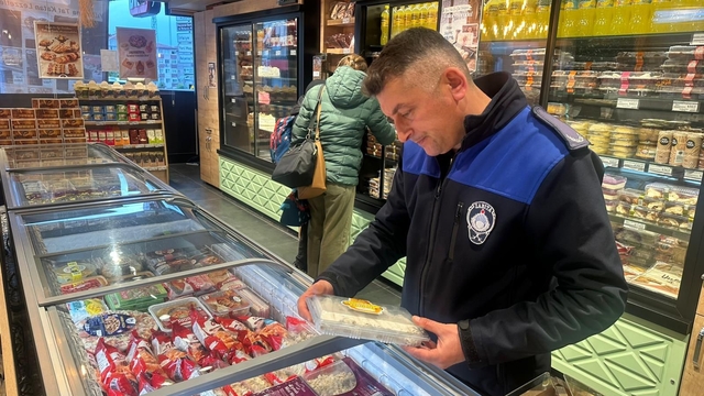 Darıca'da zabıta ekiplerinden yılbaşı denetimi