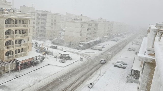 Nusaybin'de kar yağışı etkili oluyor