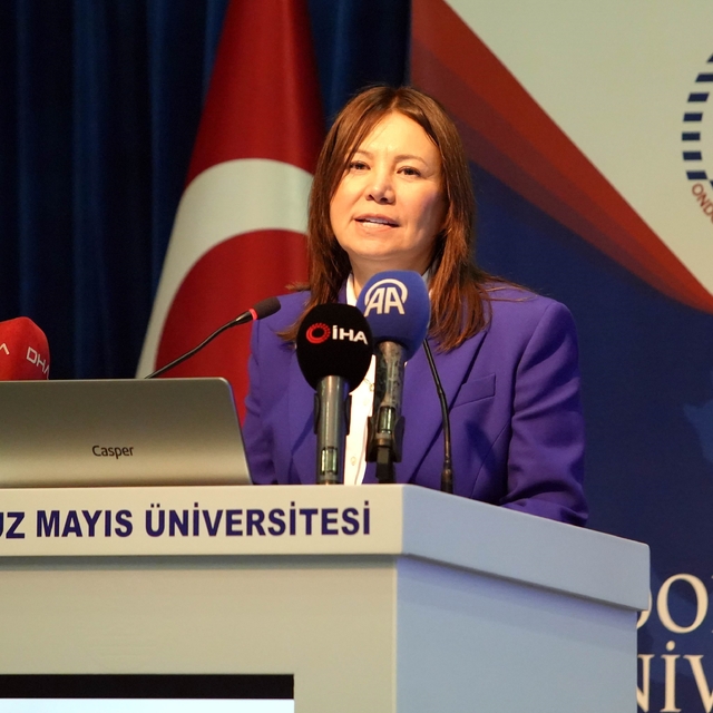 Rektör Aydın: "Madde bağımlılığına karşı en güçlü kale aile"
Bağımlılıkla M...