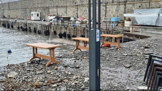 Zonguldak'ta deniz taştı, kardan 81 köy yolu kapandı (2)