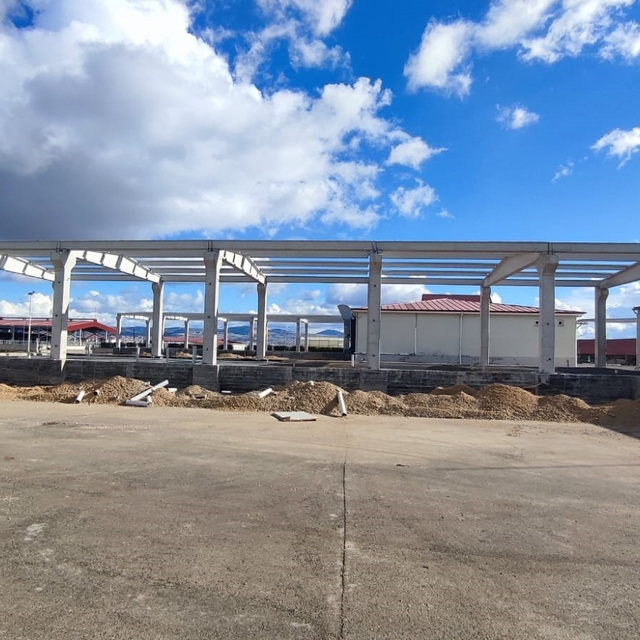 Yıllık 5 milyon kutu kedi-köpek maması üretim kapasitesine sahip olacak tes...