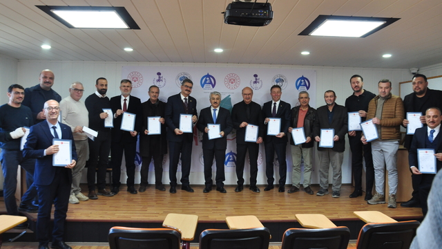 Akşehir OSB'nin genişleme alanlarına ait tapular törenle teslim edildi