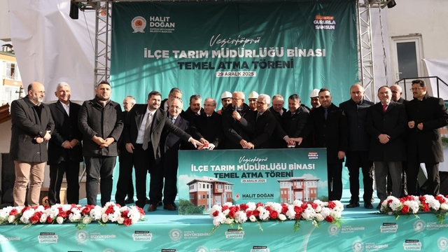 Başkan Doğan: "Vezirköprü'ye verilmiş sözümüzü tutmanın mutluluğunu yaşıyoruz"
SBB'den Vezirköprü'ye tarım ve orman müdürlüğü hizmet binası