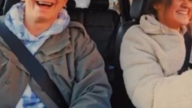 Edirne'de kanseri yenen genç mimarı, vatandaşlar trafikte korna çalarak kutladı