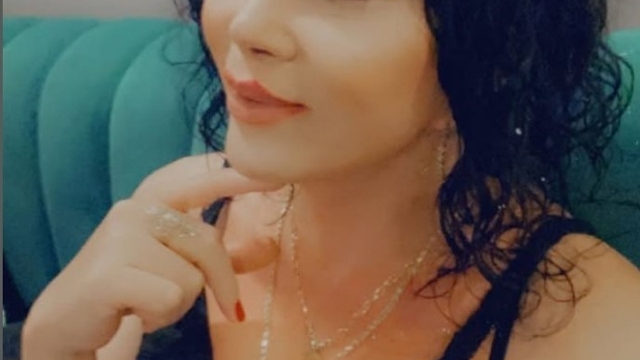 Cinayet davasında ilk kez hakim karşısına çıkan sanık: "Masanın üzerindeki bardağı alıp başına vurdum"
"Üzerindeki altınları ve  telefonunu aldım, telefonu parçalayıp çöpe attım"