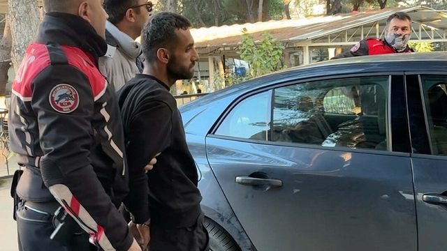 34 yıl 9 ay hapis cezası bulunan firari hükümlü mutfak dolabında yakalandı