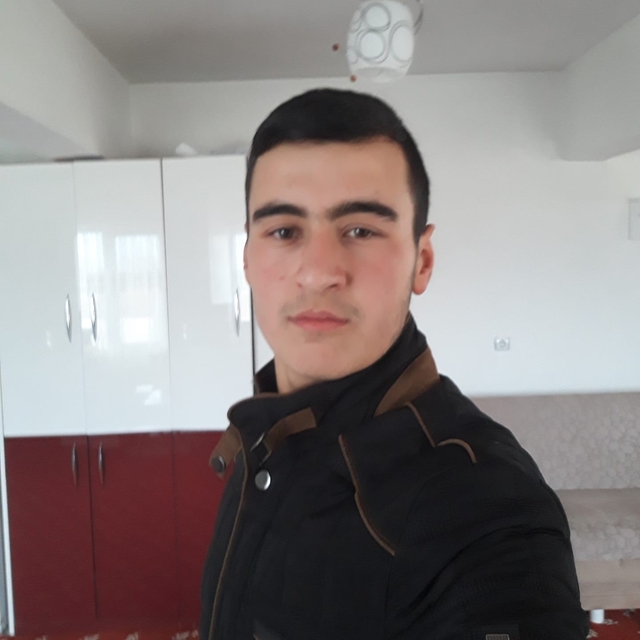 Denizli'de yem kırma makinesinde çalışma yapan 26 yaşındaki genç şafta takı...