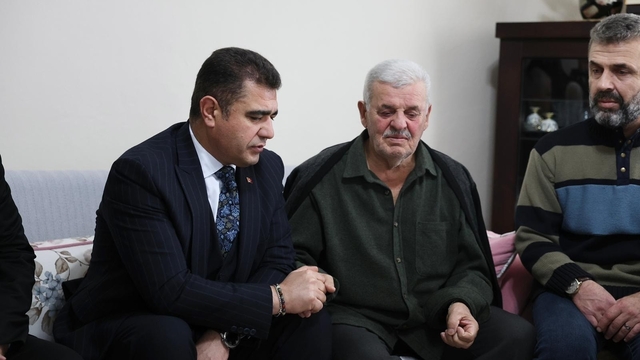 Vali Aslan şehit polis Turgut Külünk'ün ailesini yalnız bırakmadı