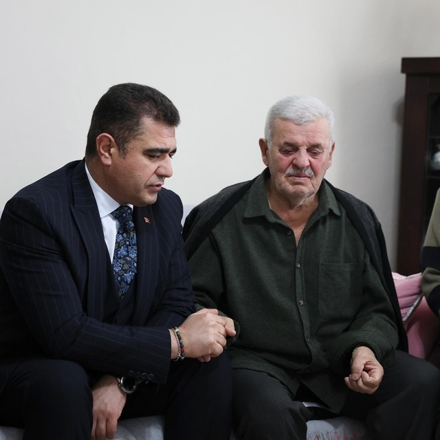 Vali Aslan şehit polis Turgut Külünk'ün ailesini yalnız bırakmadı