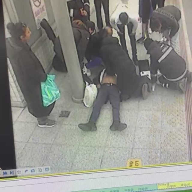 Tren beklerken kalp krizi geçirdi, ilk müdahaleyi perondaki sağlıkçı yaptı