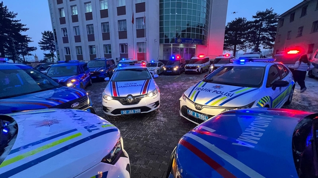 Nevşehir'de emniyet ve jandarmaya 184 yeni araç hizmete alındı