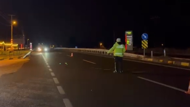 Bolu-Gerede D-100 kara yolu kapanınca araçlar Tosya'ya yönlendirildi