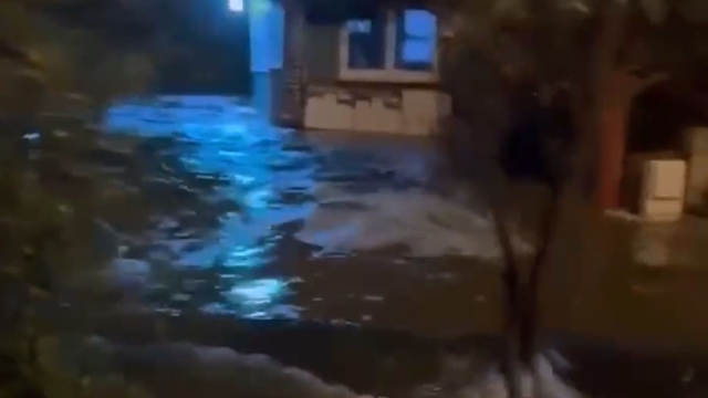 Giresun'da fırtına dalgaları taşkına neden oldu