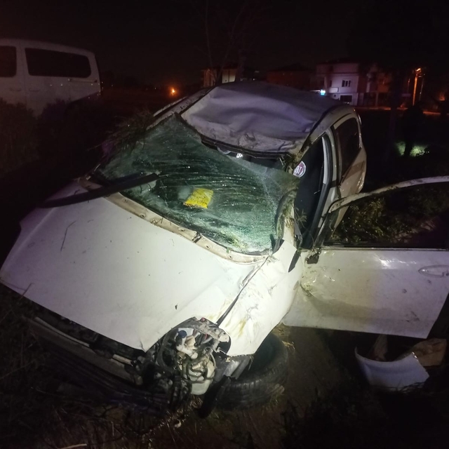 Tekirdağ'da alkollü sürücü su kanalına uçtu