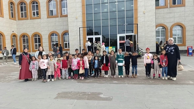 Diyadin'de öğrencilere unutulmaz sinema günü