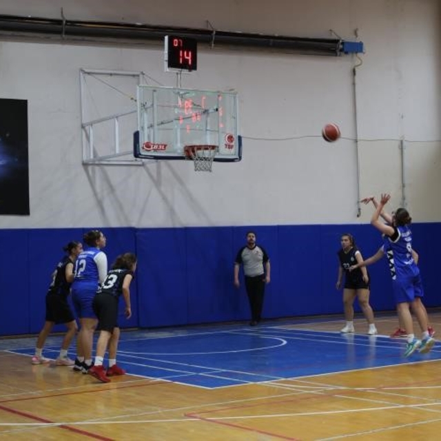 Yıldız Kız Basketbol Müsabakaları Bilecik'te sürüyor
