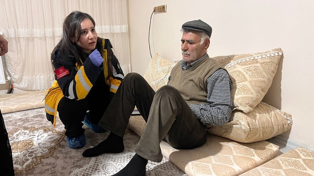 Yüksekova'da sağlık ekipleri kalp hastası için seferber oldu