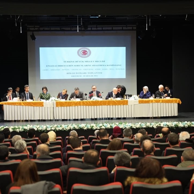 Engelli bireylerin sorunları Erzurum'da konuşuldu