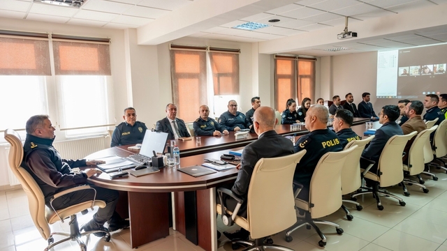 Yılbaşı öncesi emniyette güvenlik masası kuruldu