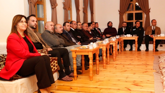 Bayburt'ta üniversitenin faaliyetleri değerlendirildi